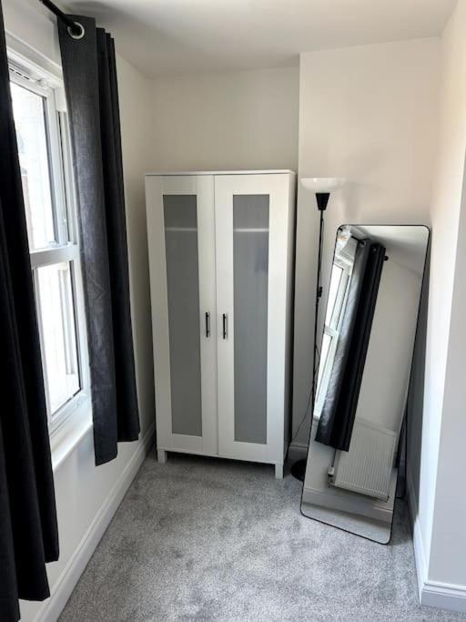 Central Chic 3 Bed, Great Location وِنشيستير المظهر الخارجي الصورة